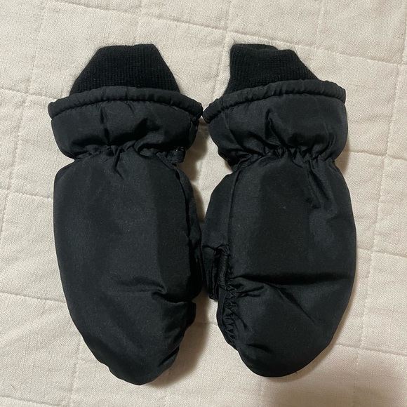 Accessories - Black mittens women size Small